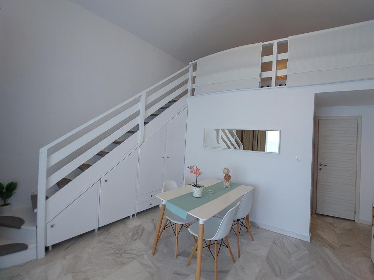 Nefeli Seaside Apartments Polychrono Eksteriør billede